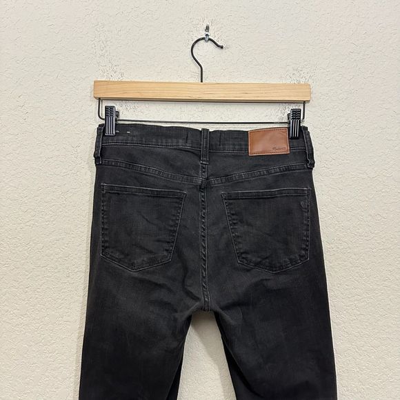 MADEWELL Distressed Destroyed 9" Mid-Rise Skinny Jeans in Black #H2230 - Picture 6 of 12